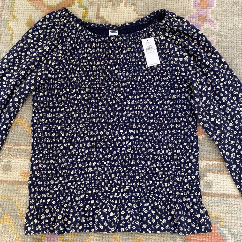 Old Navy girls XL long sleeved floral top NWT